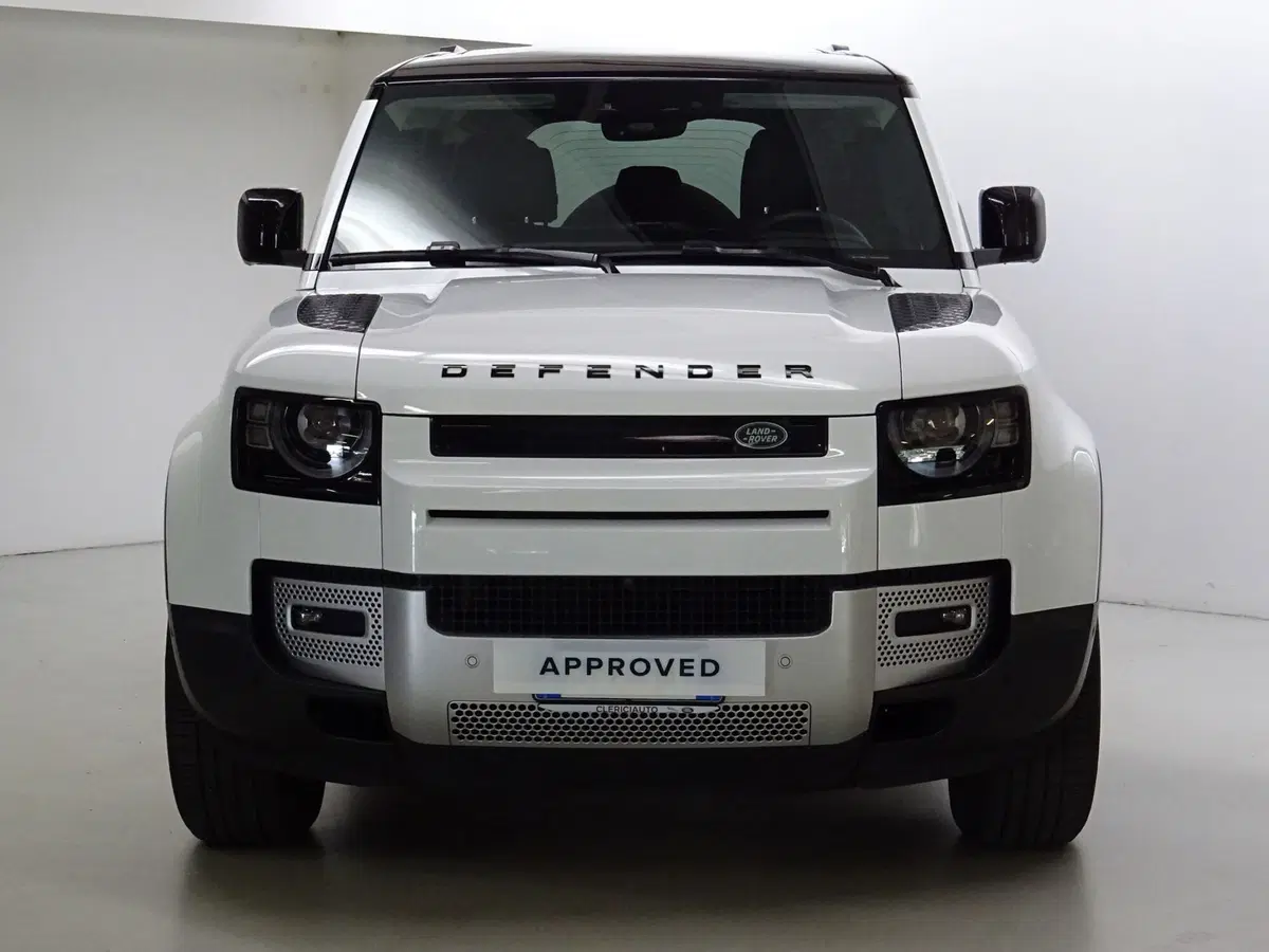 Land Rover Defender usata a Como (8)