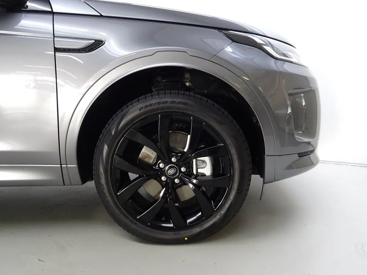 Land Rover Discovery Sport usata a Como (9)