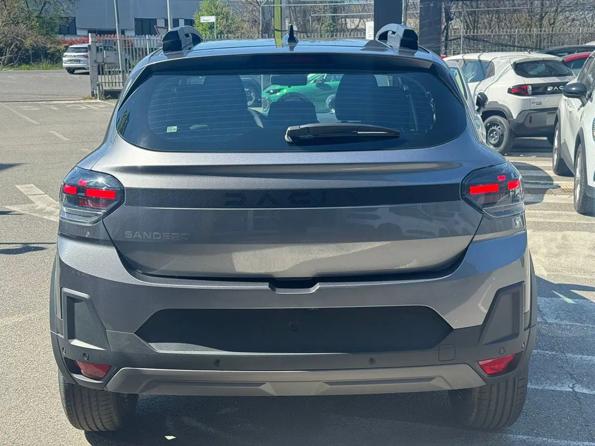 Dacia Sandero nuova a Pavia (7)