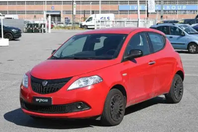 Lancia Ypsilon 1.0 FireFly 5 porte S&amp;S Hybrid Ecochic Silver del 2023 usata a Pianezza