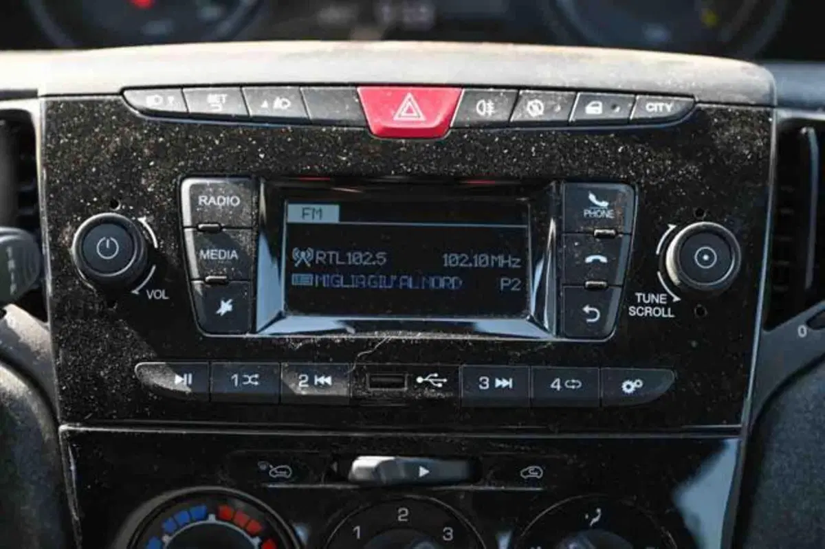 Lancia Ypsilon usata a Torino (14)