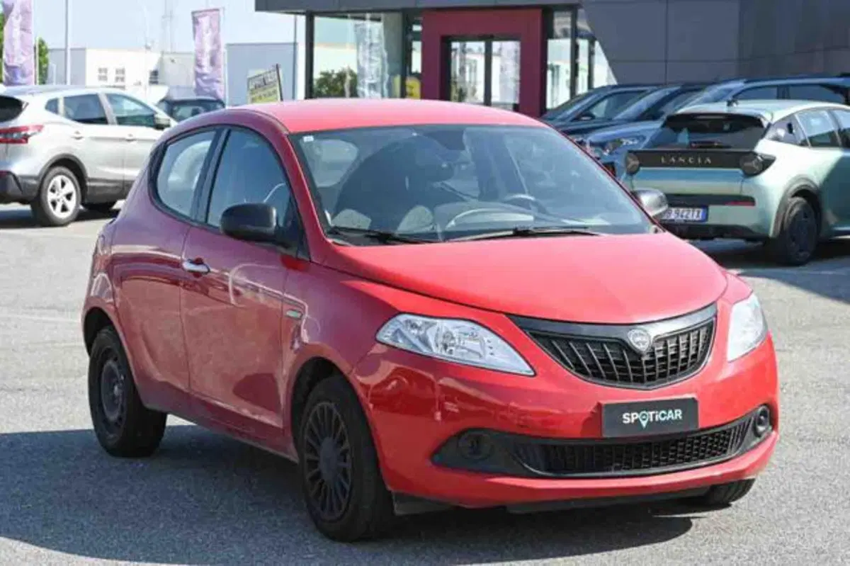 Lancia Ypsilon usata a Torino (2)