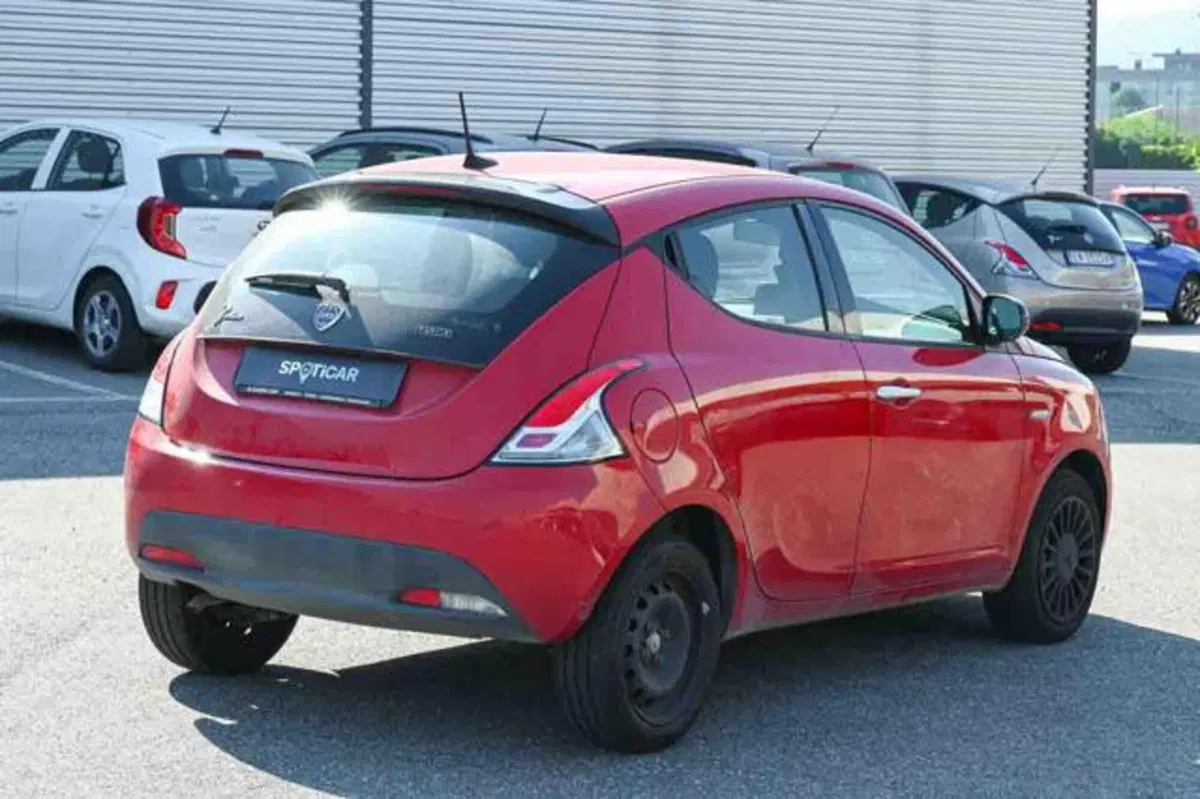 Lancia Ypsilon usata a Torino (3)