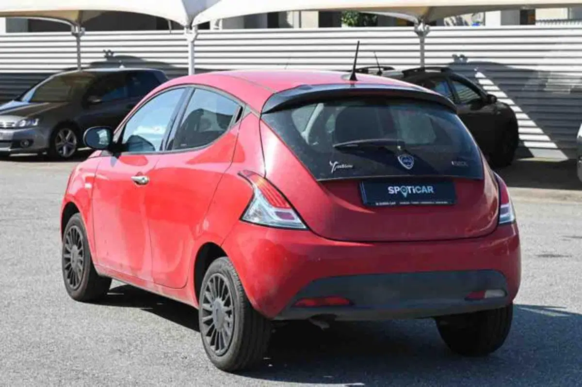 Lancia Ypsilon usata a Torino (4)