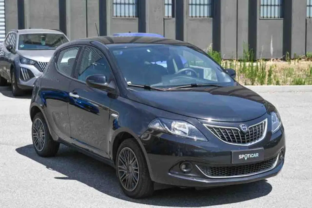 Lancia Ypsilon usata a Torino (2)