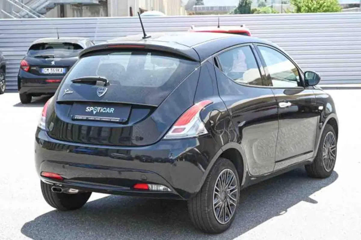 Lancia Ypsilon usata a Torino (3)