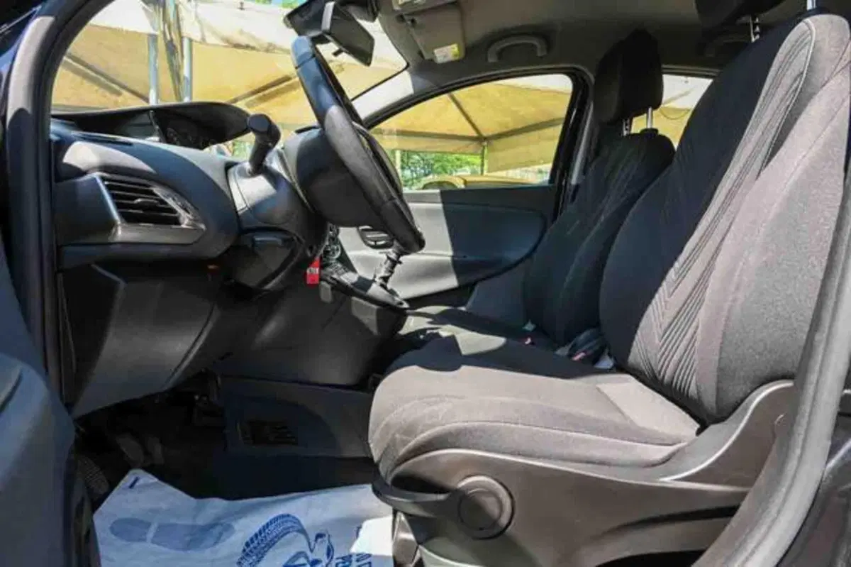 Lancia Ypsilon usata a Torino (9)