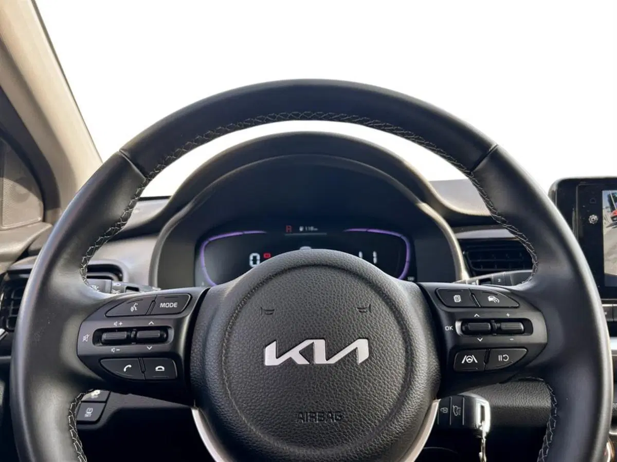 Kia Stonic usata a Piacenza (12)