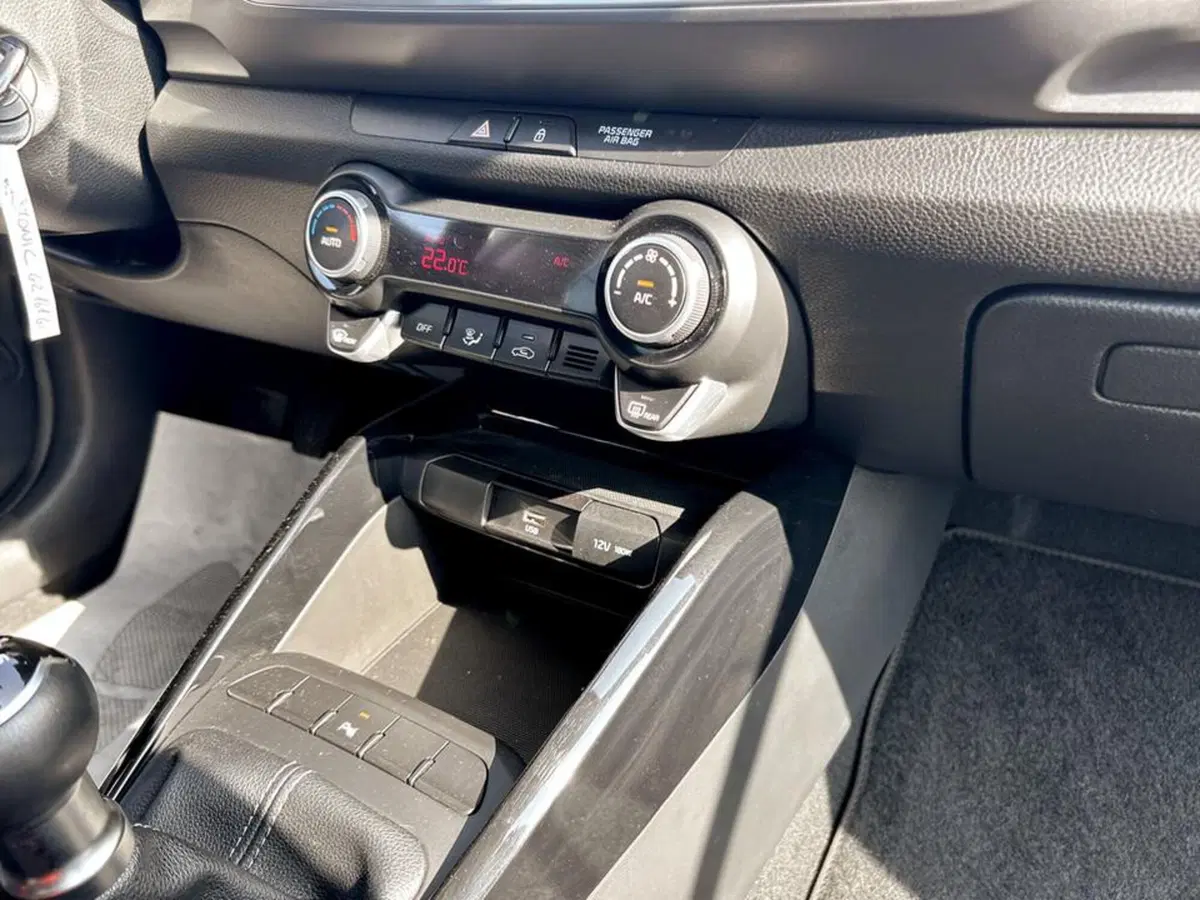 Kia Stonic usata a Piacenza (13)