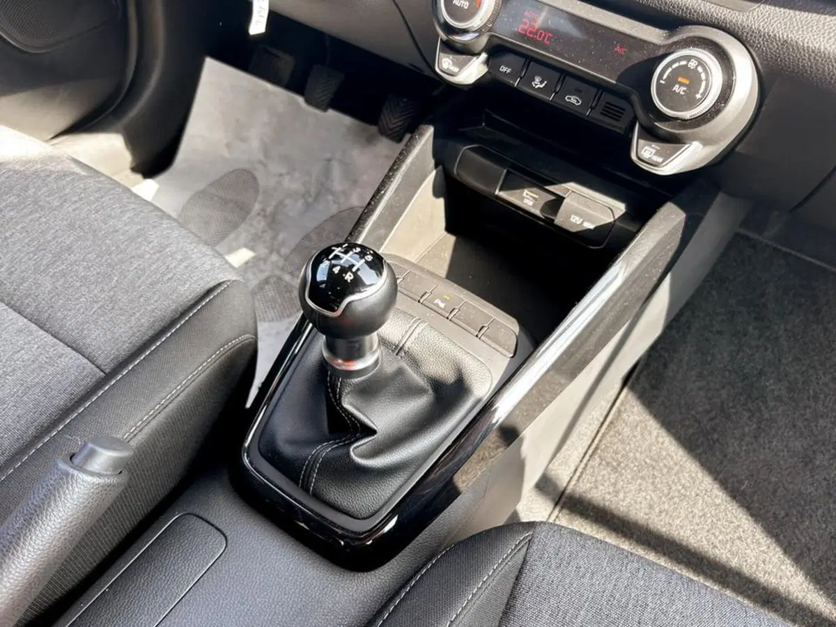 Kia Stonic usata a Piacenza (15)