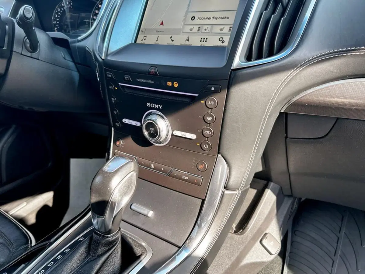 Ford Edge usata a Piacenza (13)
