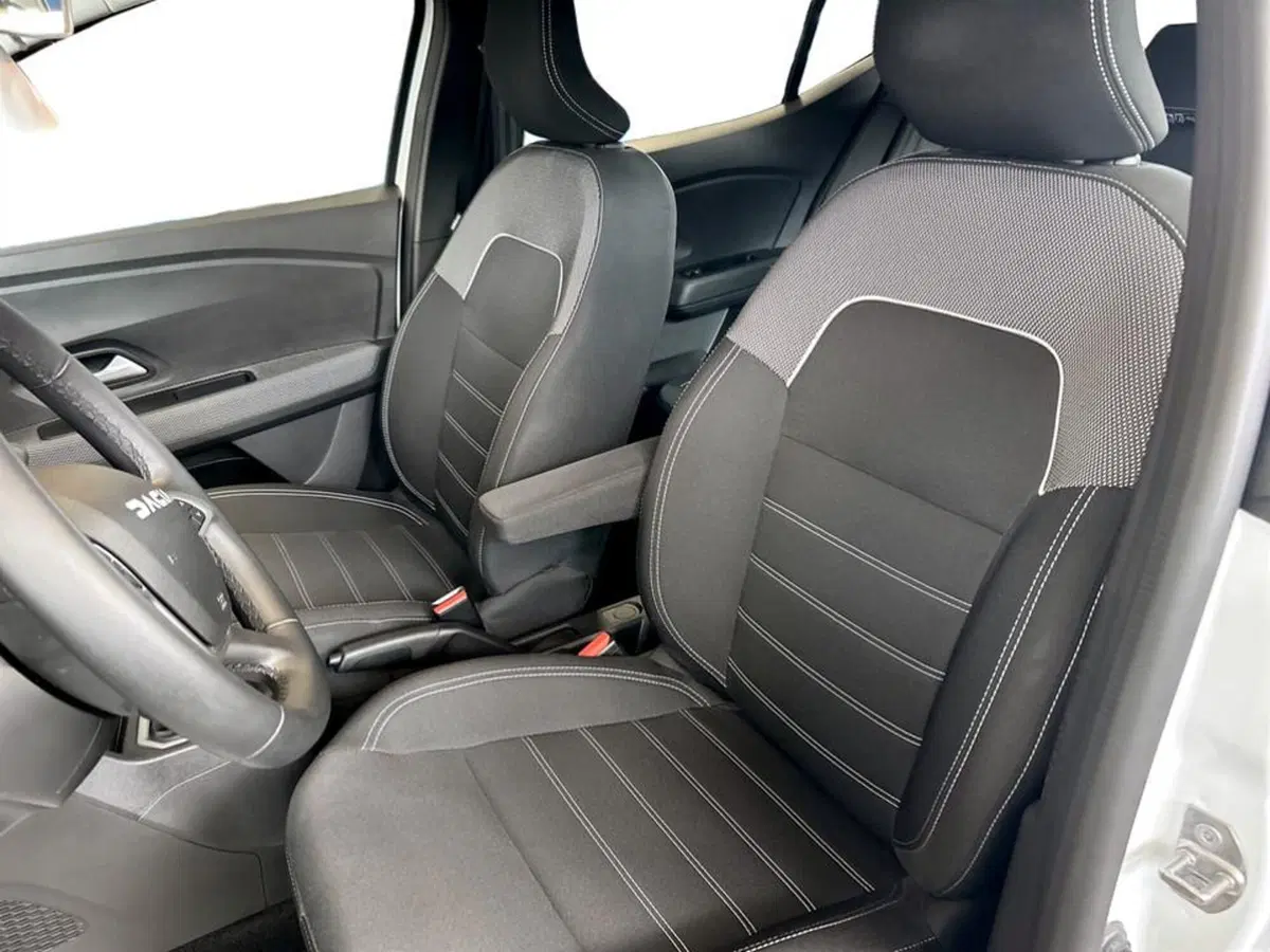 Dacia Sandero usata a Piacenza (9)