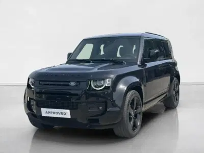 Land Rover Defender 110 3.0d i6 mhev X-Dynamic SE awd 250cv auto del 2024 usata a Monteriggioni
