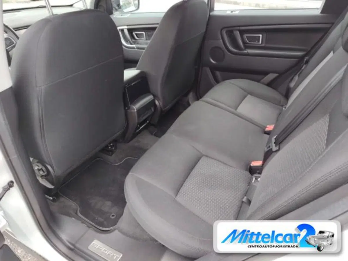 Land Rover Discovery Sport usata a Udine (14)