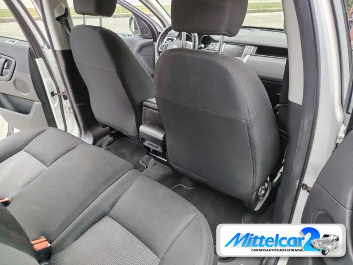 Land Rover Discovery Sport usata a Udine (15)