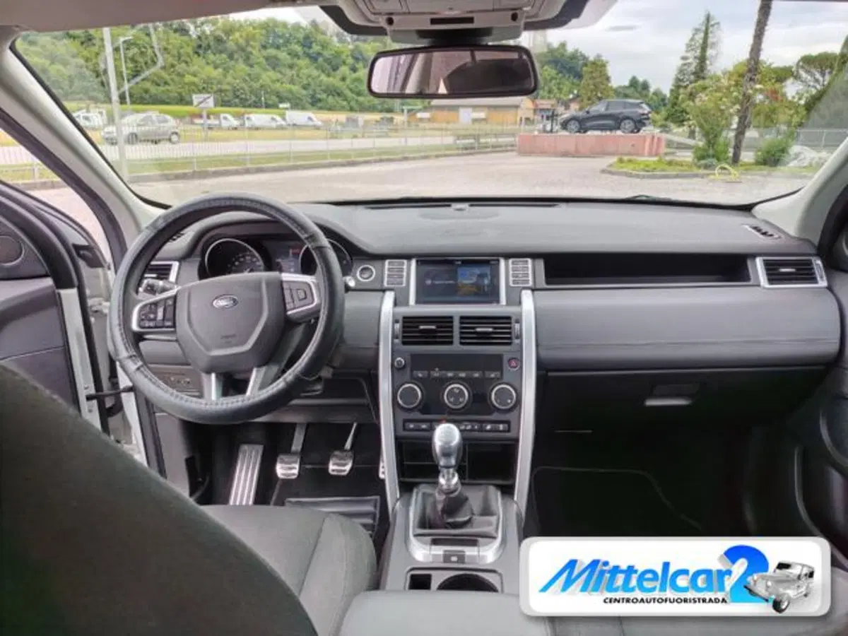 Land Rover Discovery Sport usata a Udine (16)