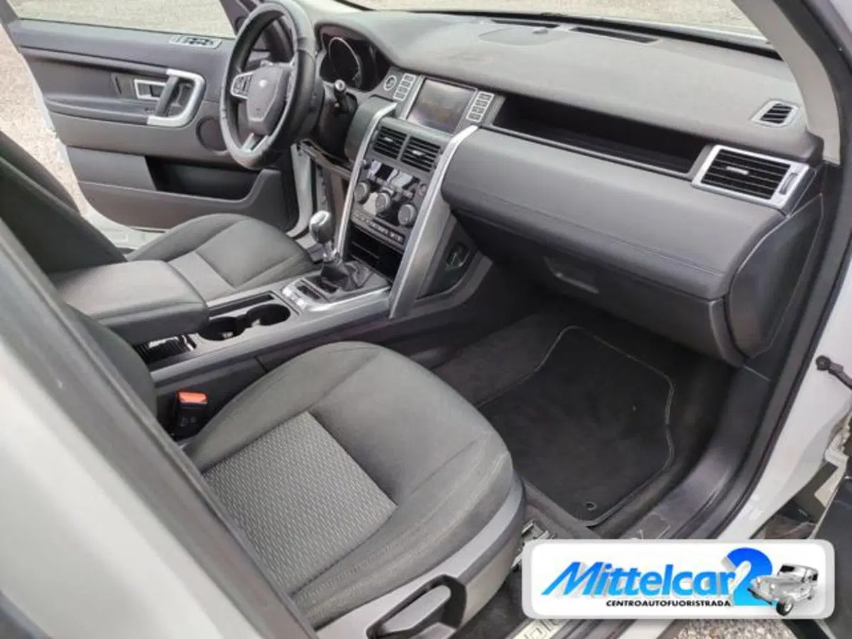 Land Rover Discovery Sport usata a Udine (17)