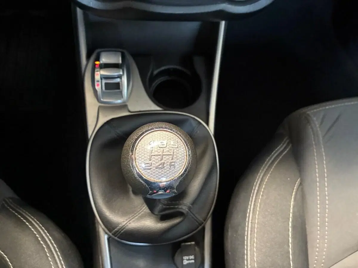 Alfa Romeo MiTo usata a Torino (10)