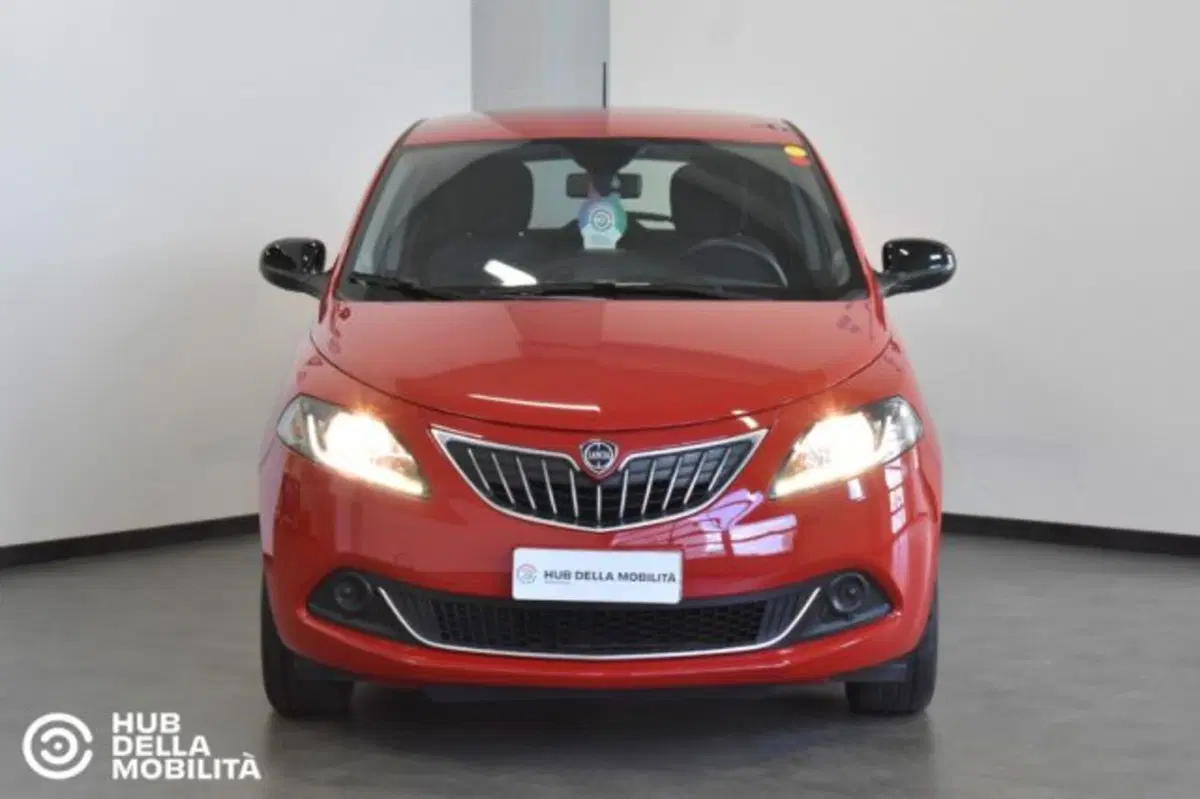 Lancia Ypsilon usata a Perugia