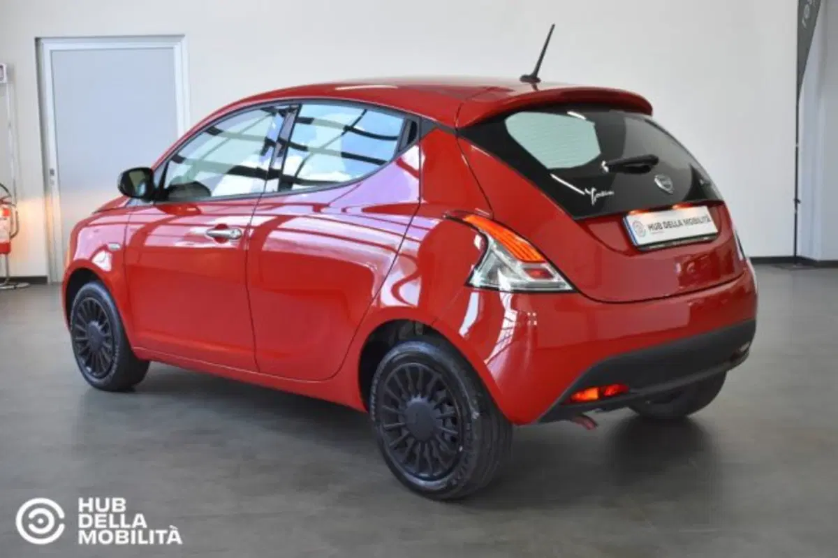 Lancia Ypsilon usata a Perugia (6)