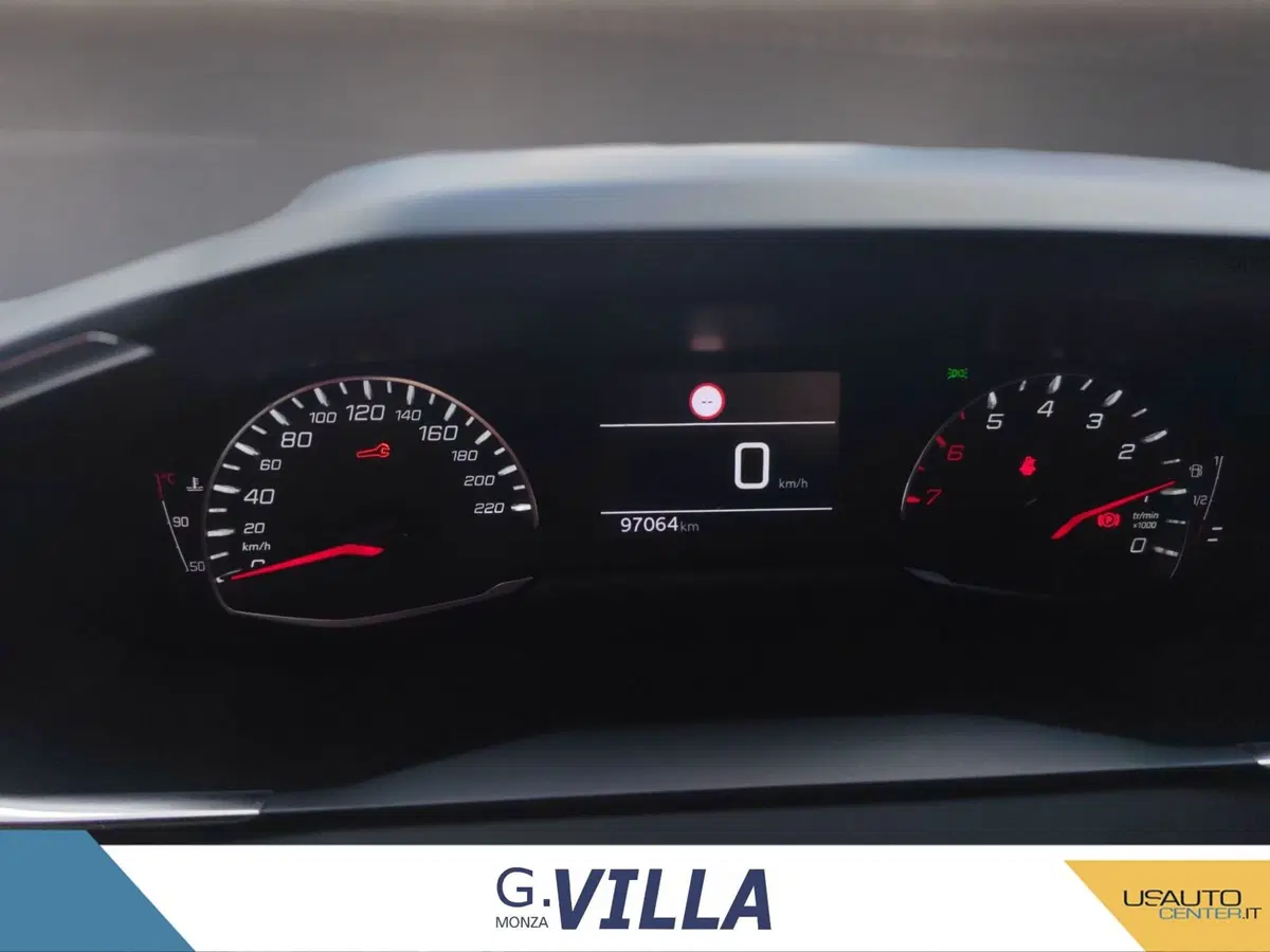 Peugeot 2008 usata a Milano (12)
