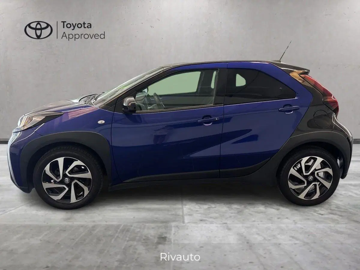 Toyota Aygo X usata a Como (3)