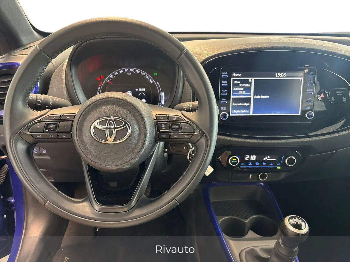 Toyota Aygo X usata a Como (8)