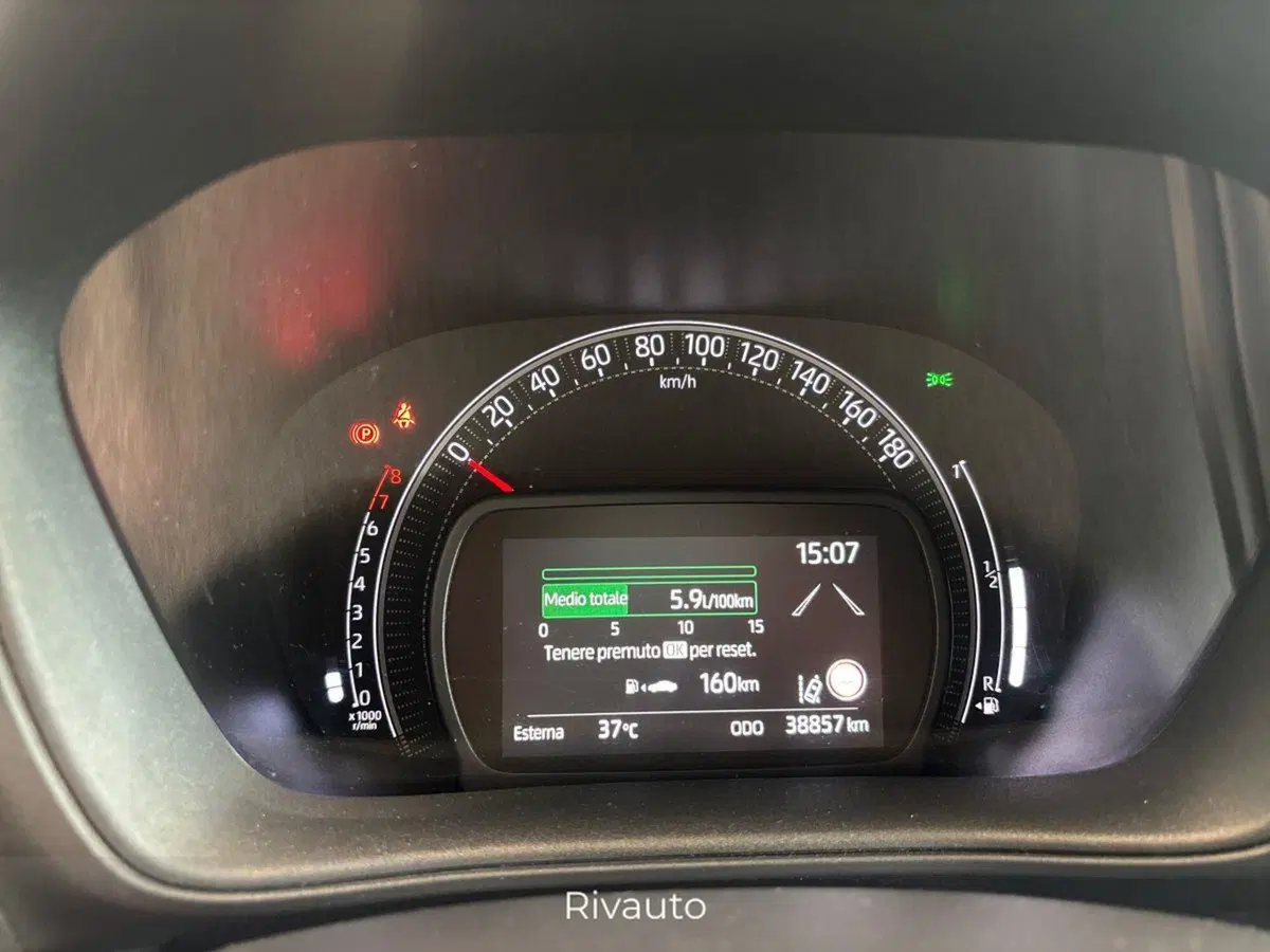 Toyota Aygo X usata a Como (9)
