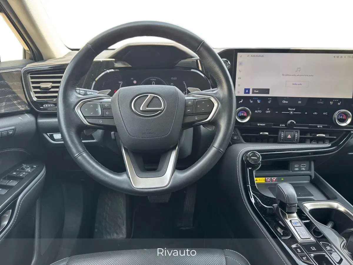 Lexus NX usata a Como (8)