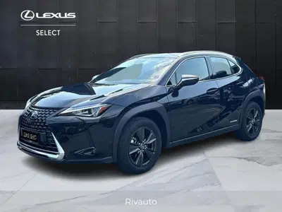 Lexus UX Hybrid 4WD Executive del 2022 usata a Como