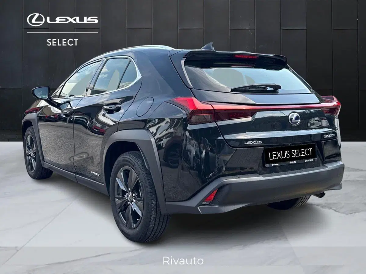 Lexus UX usata a Como (5)