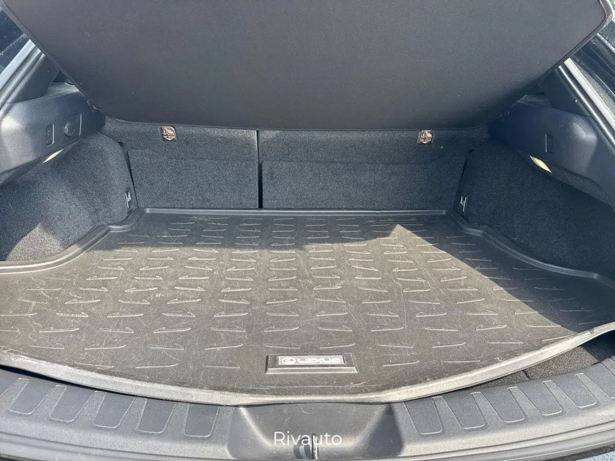 Lexus UX usata a Como (6)