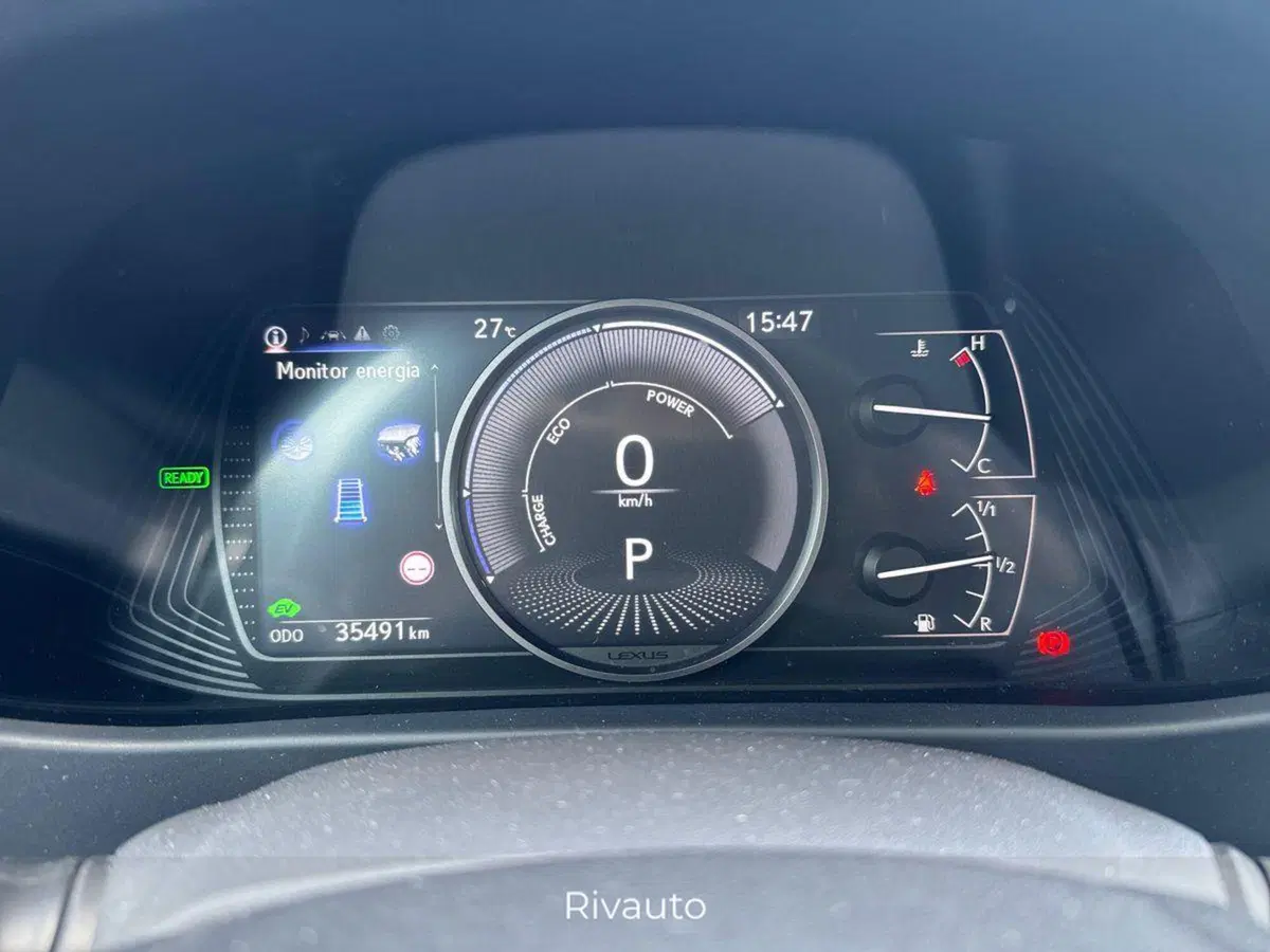 Lexus UX usata a Como (9)