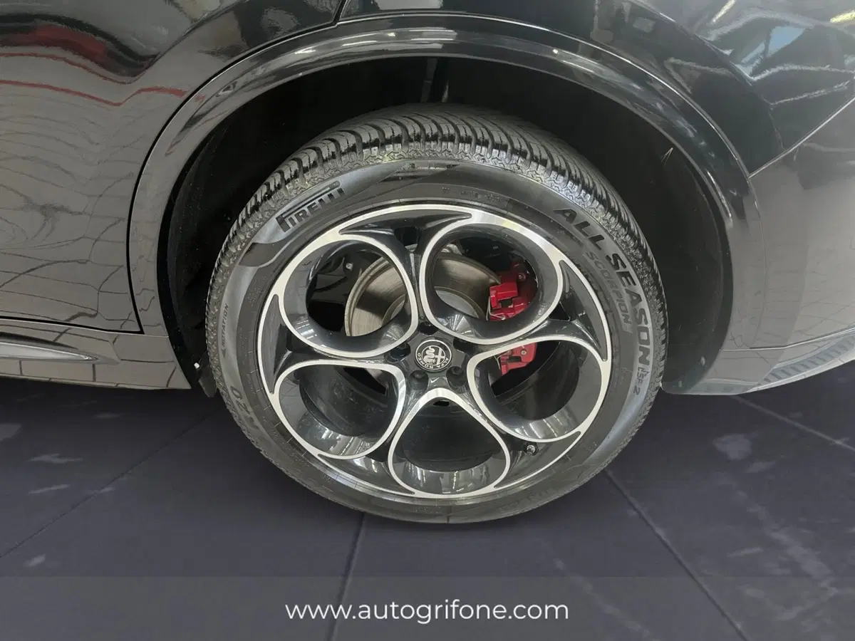 Alfa Romeo Stelvio usata a Modena (14)