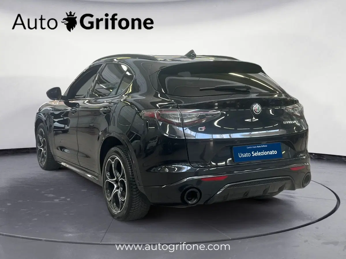 Alfa Romeo Stelvio usata a Modena (3)