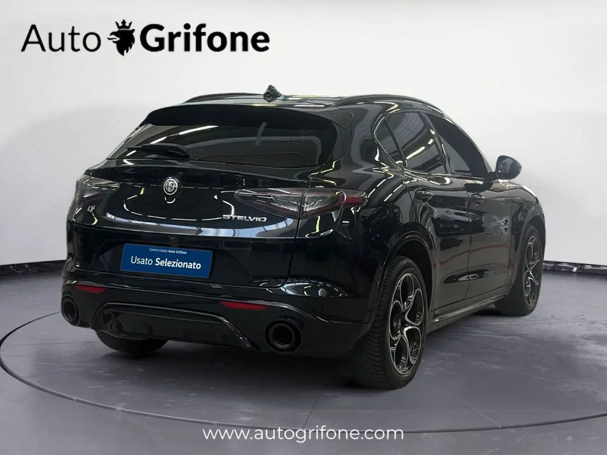 Alfa Romeo Stelvio usata a Modena (5)