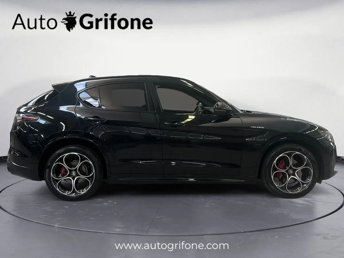 Alfa Romeo Stelvio usata a Modena (6)