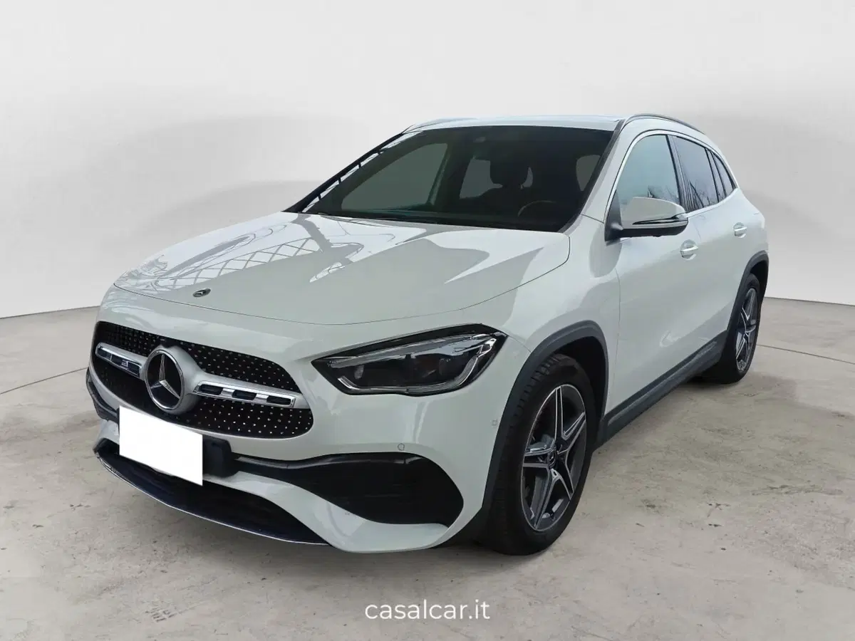 Mercedes-Benz GLA SUV usata a Salerno