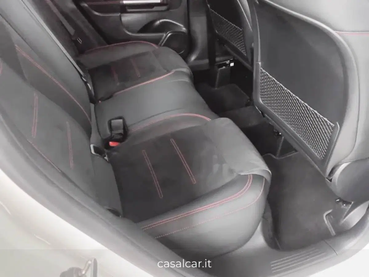 Mercedes-Benz GLA SUV usata a Salerno (15)