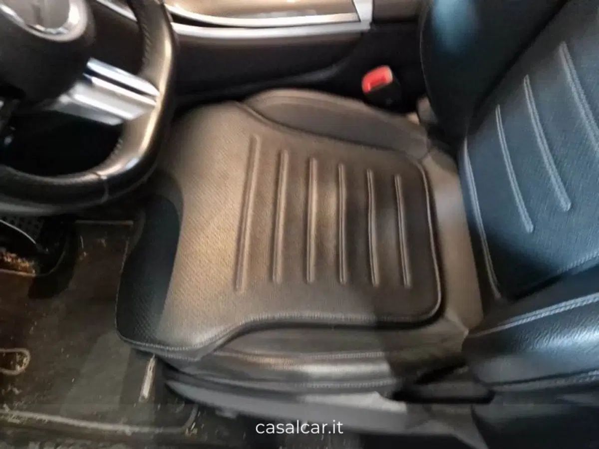 Mercedes-Benz GLC usata a Salerno (11)