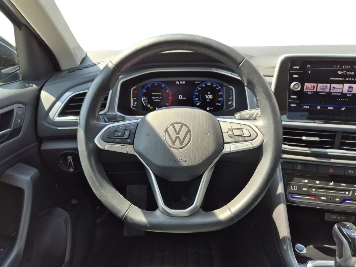 Volkswagen T-Roc usata  (17)