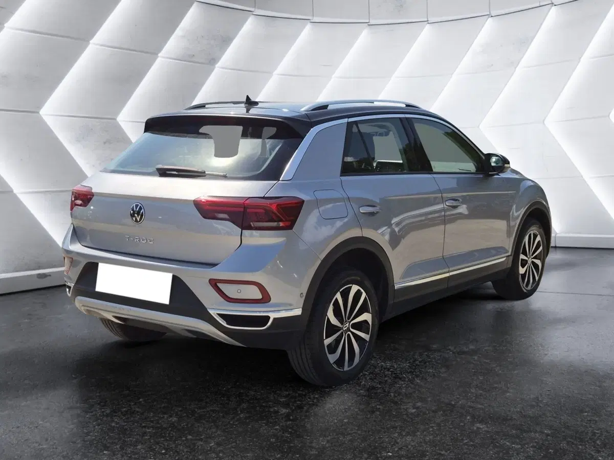 Volkswagen T-Roc usata  (4)