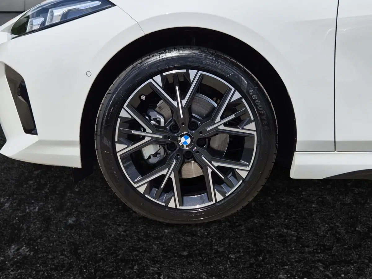 BMW Serie 1 nuova a Genova (12)