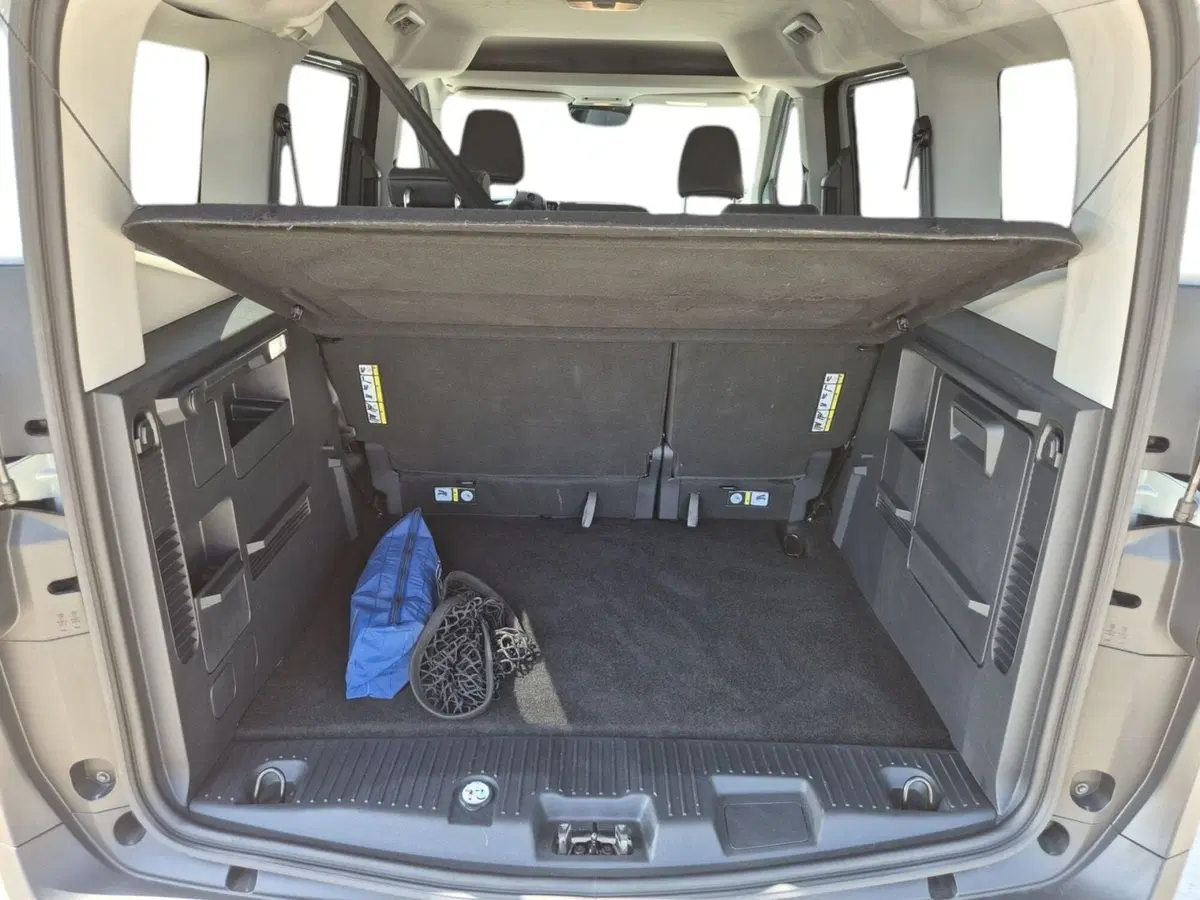 Ford Tourneo Courier usata  (12)