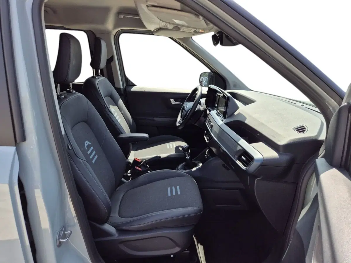 Ford Tourneo Courier usata  (9)