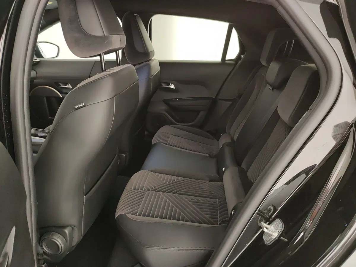 Lancia Ypsilon usata a Caserta (18)