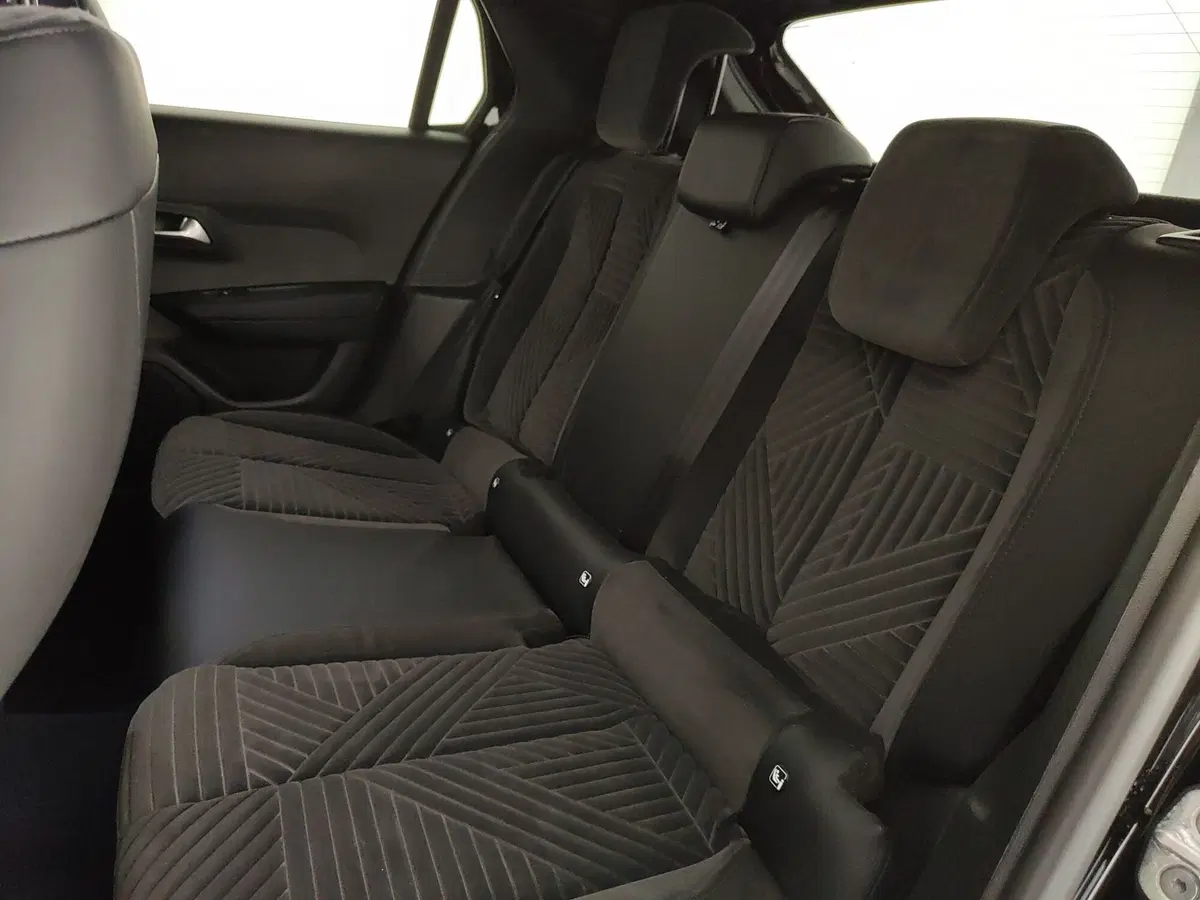 Lancia Ypsilon usata a Caserta (19)