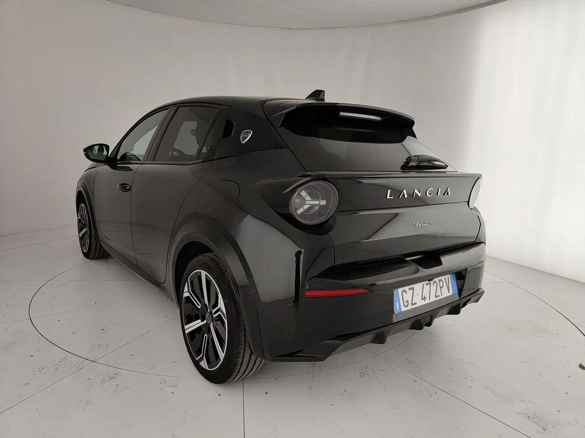 Lancia Ypsilon usata a Caserta (9)