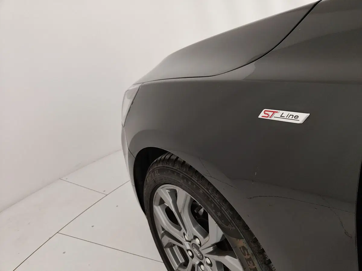 Ford Focus Station Wagon usata a Caserta (13)