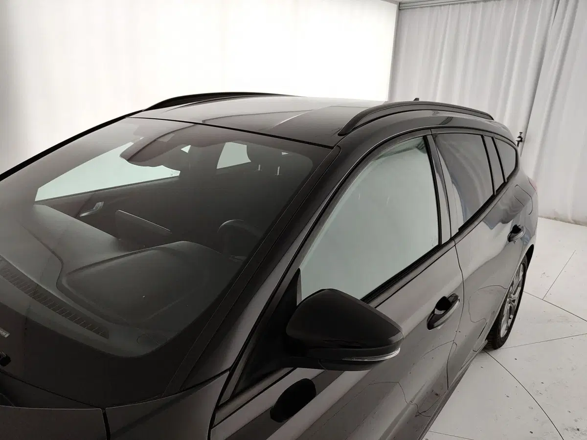 Ford Focus Station Wagon usata a Caserta (15)